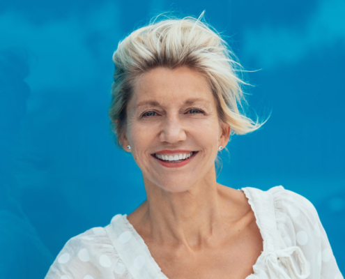 Implantat - Schöne Zähne im Alter